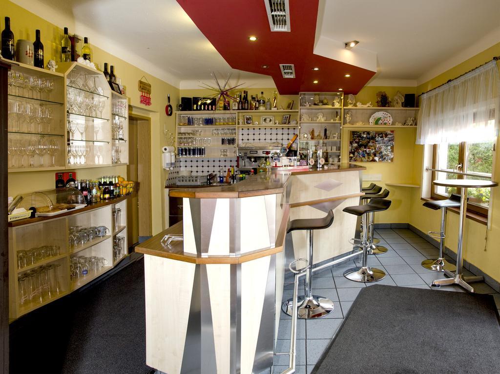 Gaestehaus Cafe Andrea Кёфлах Экстерьер фото