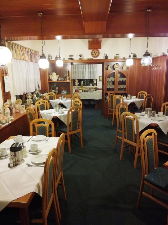 Gaestehaus Cafe Andrea Кёфлах Экстерьер фото